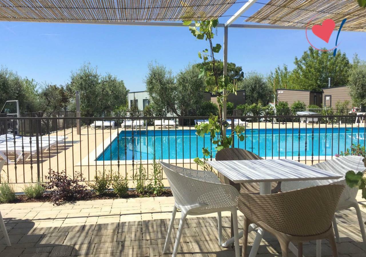Vacanze Glamping Boutique San Felice del Benaco Exterior photo
